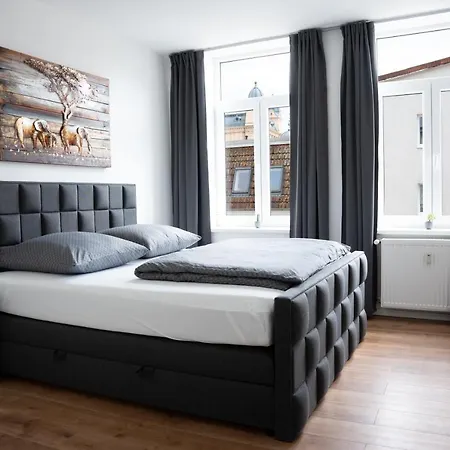 Wunderschoene Ferienwohnung Inmitten Der Altstadt Schwerin  Exterior photo