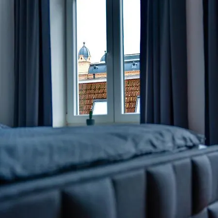 Wunderschoene Ferienwohnung Inmitten Der Altstadt Schwerin  Exterior photo